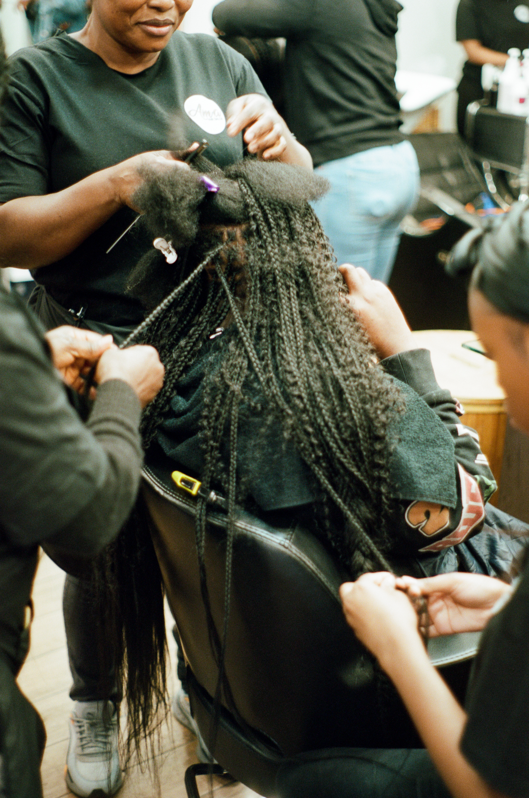 The black hair clearance salon