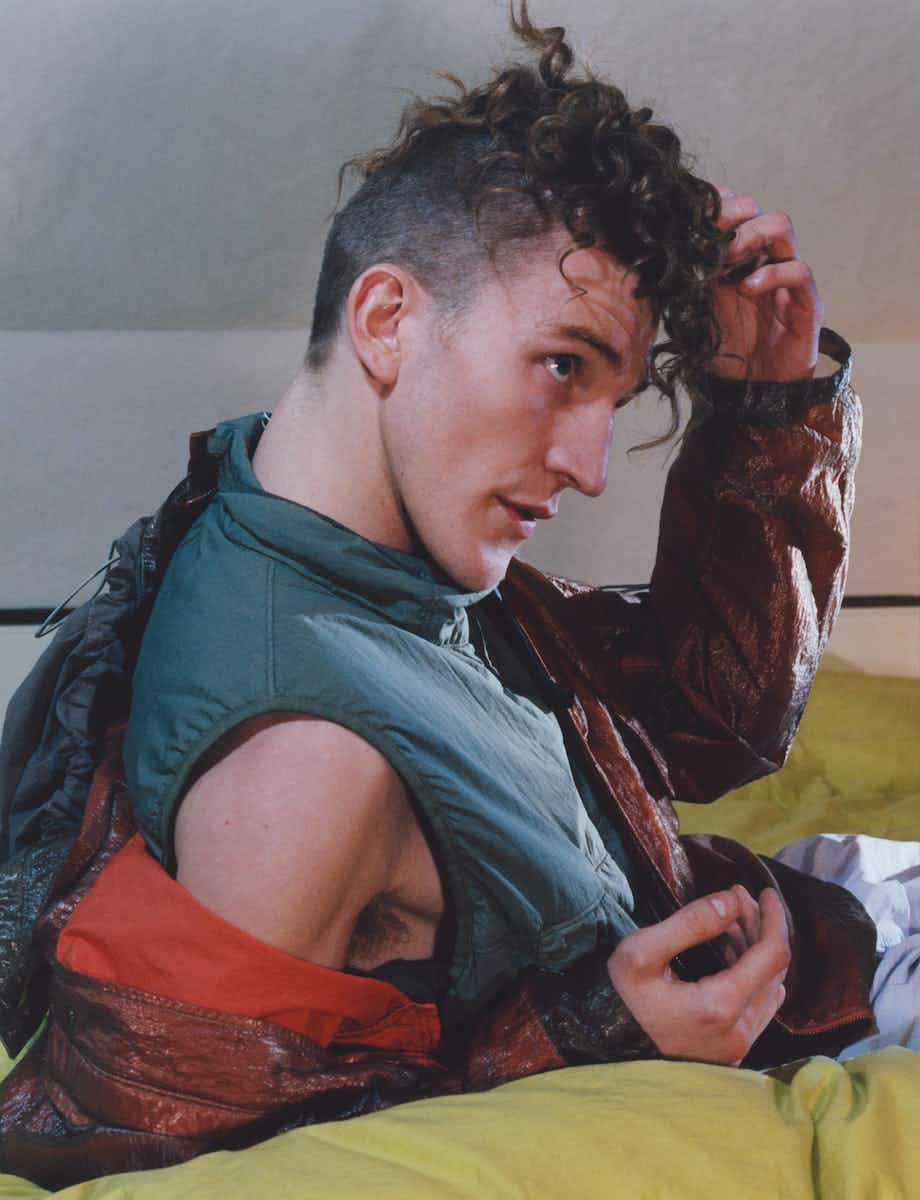 Ewan Mitchell, master of reality - The Face