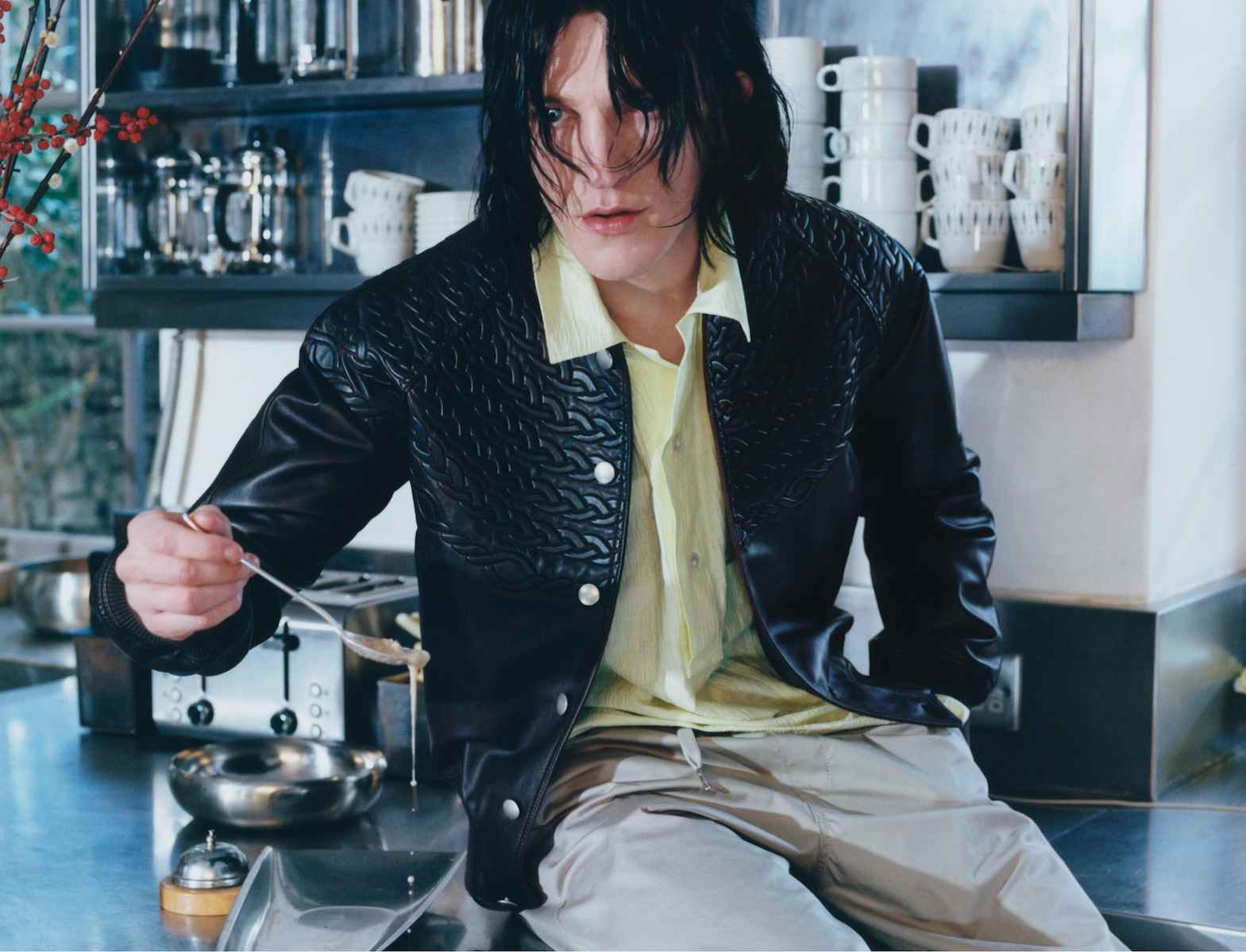 Ewan Mitchell, master of reality - The Face