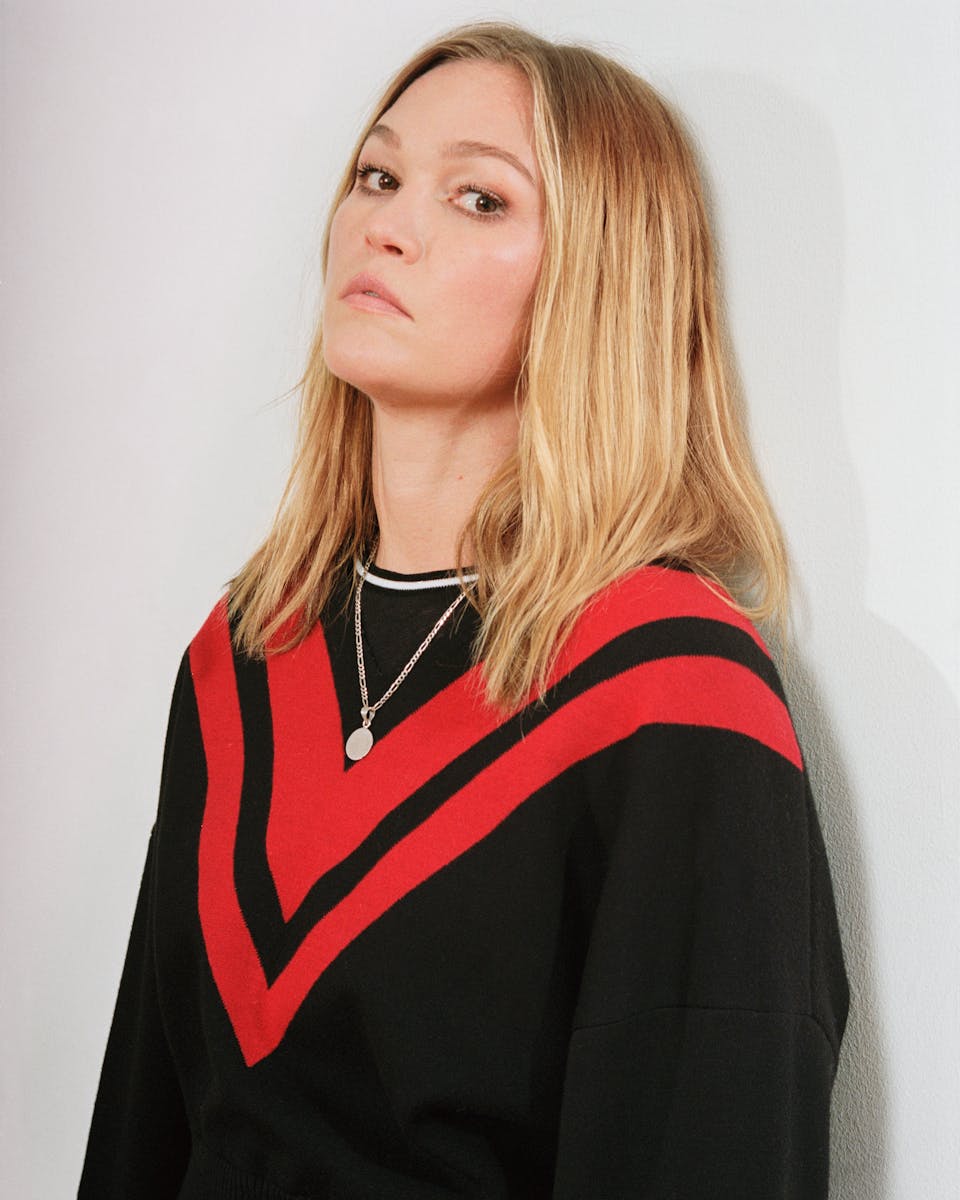 Julia Stiles, ’90s icon, doesn’t go for the flashy roles - The Face