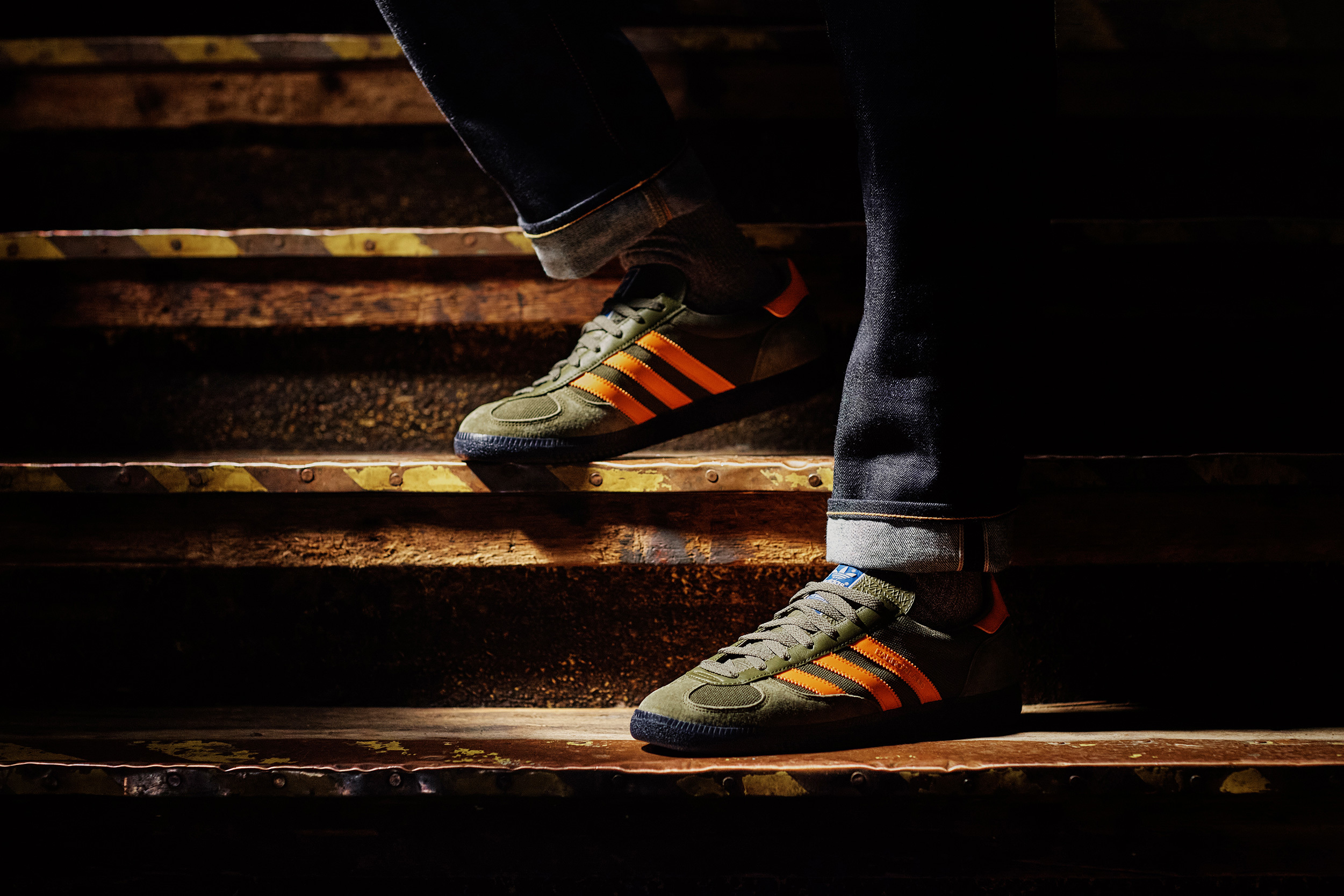 Adidas jeans shop super on feet