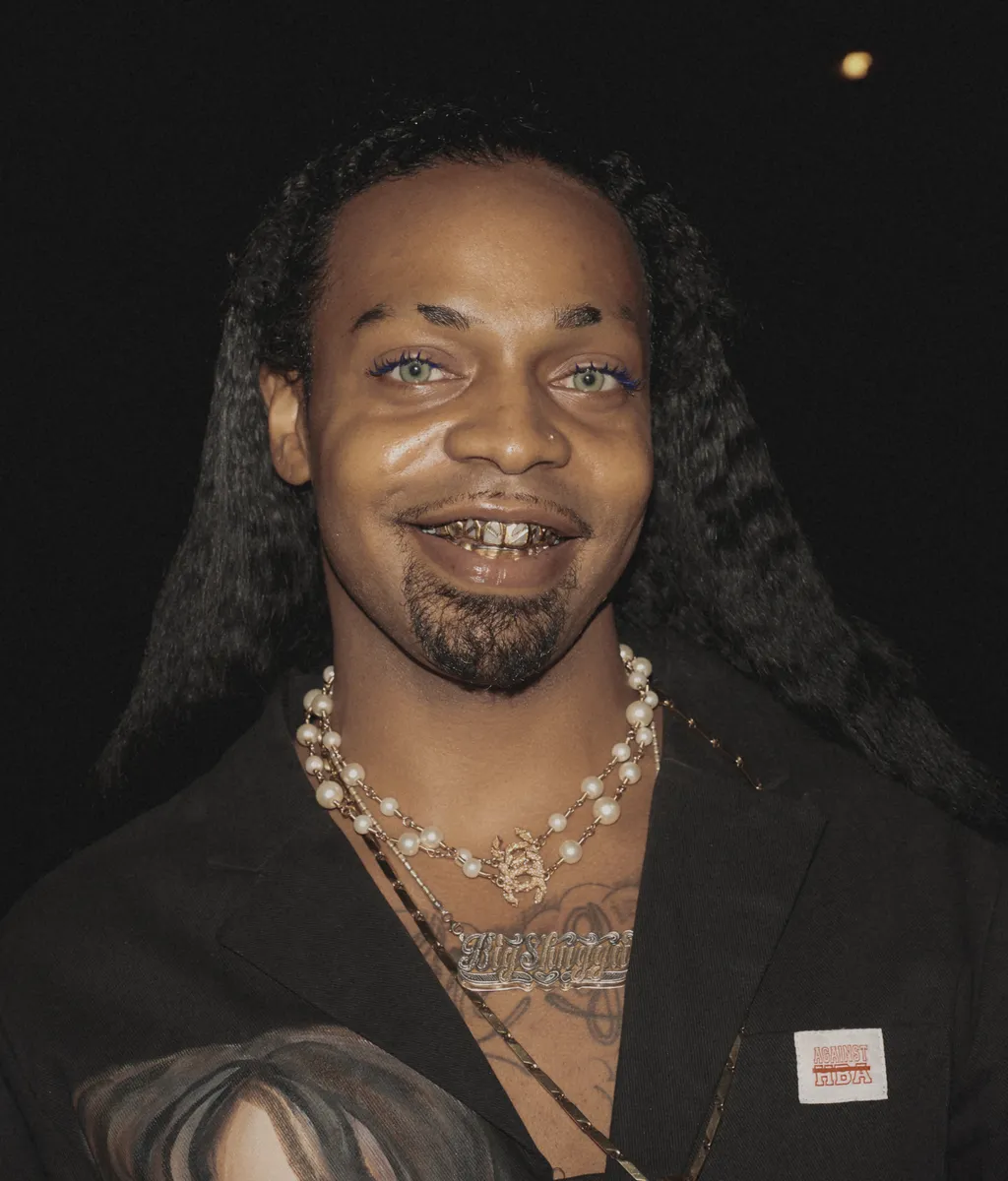 ian-isiah-yves-tumor-and-working-women-perform-at-the-the-face